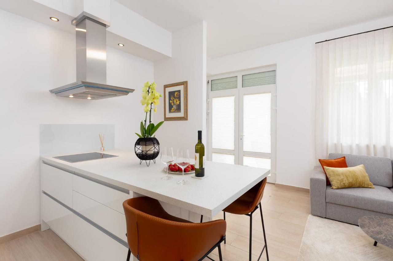 Stylish Apartment Mediterraneo โปเรช ภายนอก รูปภาพ