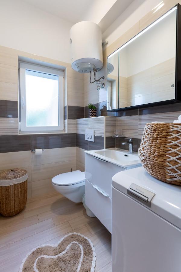 Stylish Apartment Mediterraneo โปเรช ภายนอก รูปภาพ
