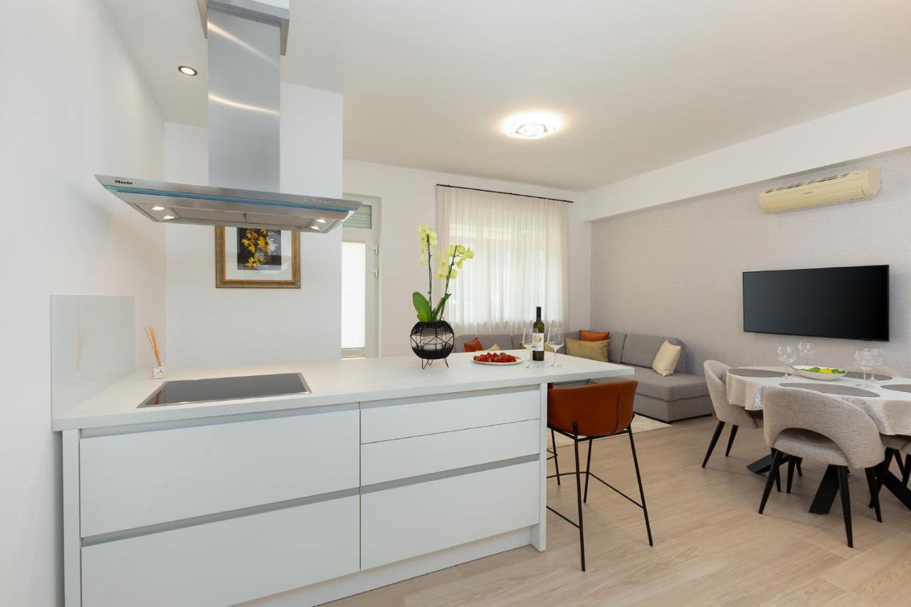 Stylish Apartment Mediterraneo โปเรช ภายนอก รูปภาพ