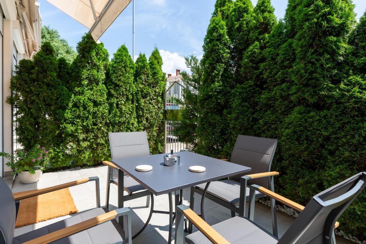 Stylish Apartment Mediterraneo โปเรช ภายนอก รูปภาพ
